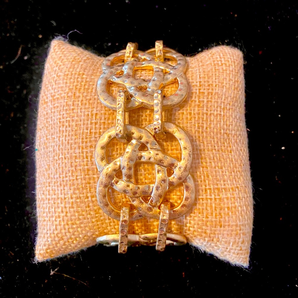 JCrew bracelet • Gold • Quatrafoil design
